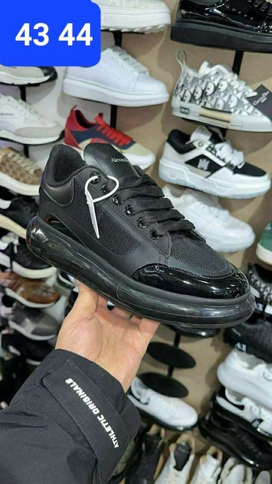 Adidasi barbati Alexander McQueen