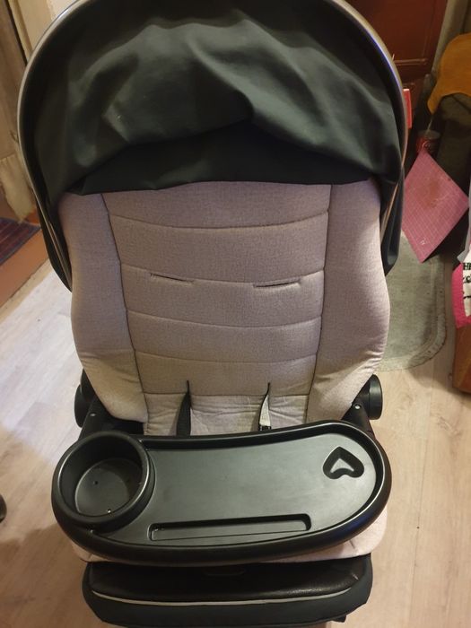 Продам детскую прогулочную коляску.