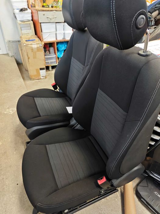 Много запазен плюшен салон Mercedes W205 Мерцедес C класа седан н1105