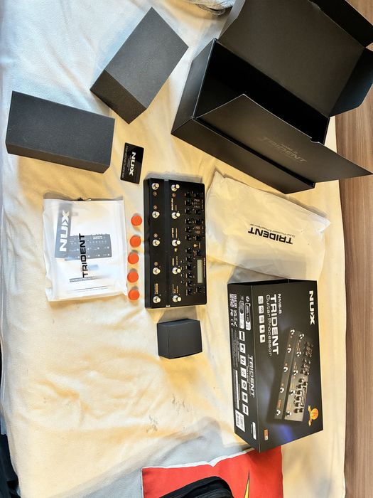 Nux Trident гитарный процессор (для электрогитары и баса)