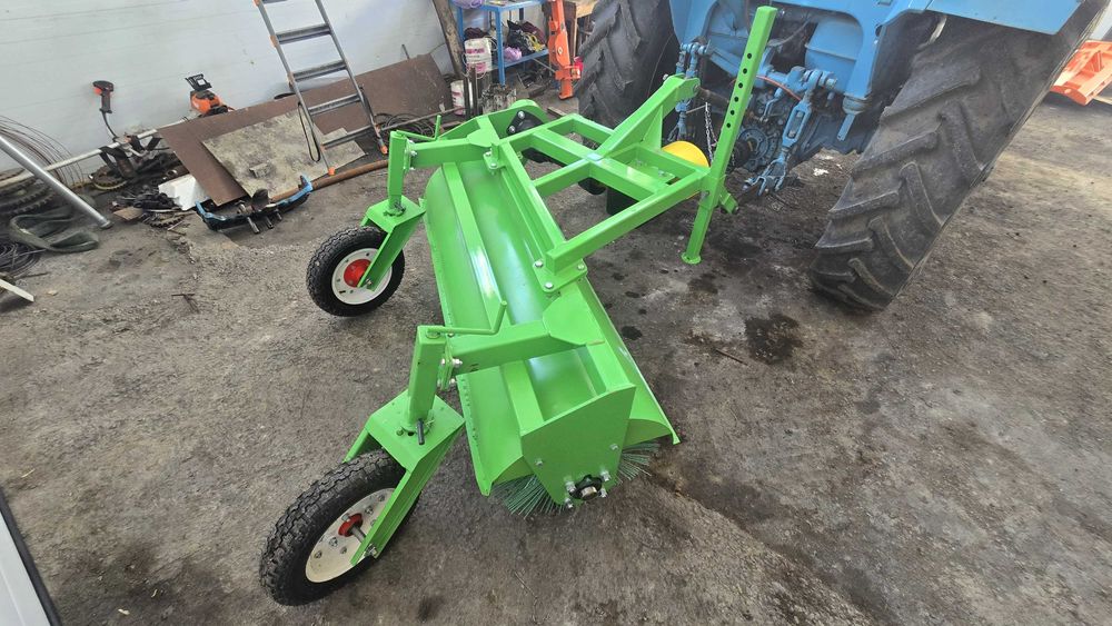 Щетка тротуароуборочная коммунальная 1,6/1,8/2,0/ с увлажнителем и без