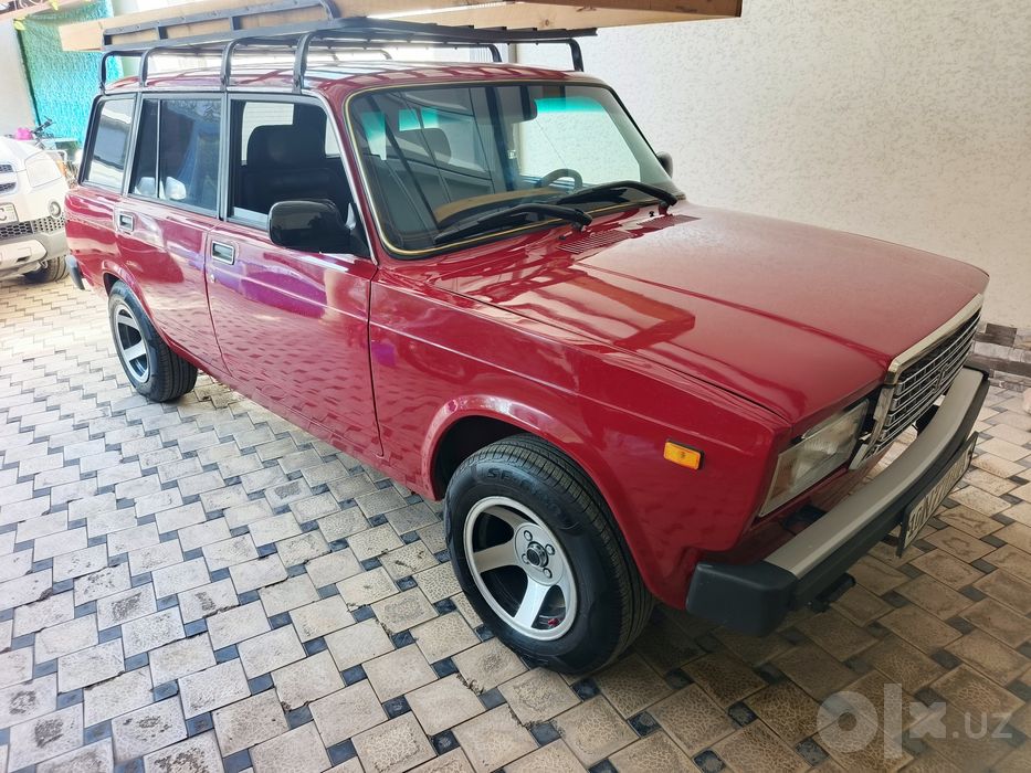 Vaz 2104 sotiladi