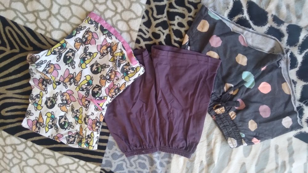 Продавам детски дрехи за момиче