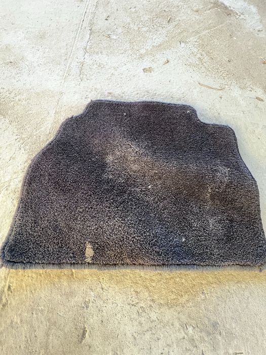 Оригинальные Полики на мерседес 210/124