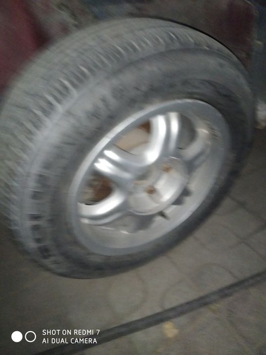 Диска балон от БМВ 120/5 .Шины 205/65/15