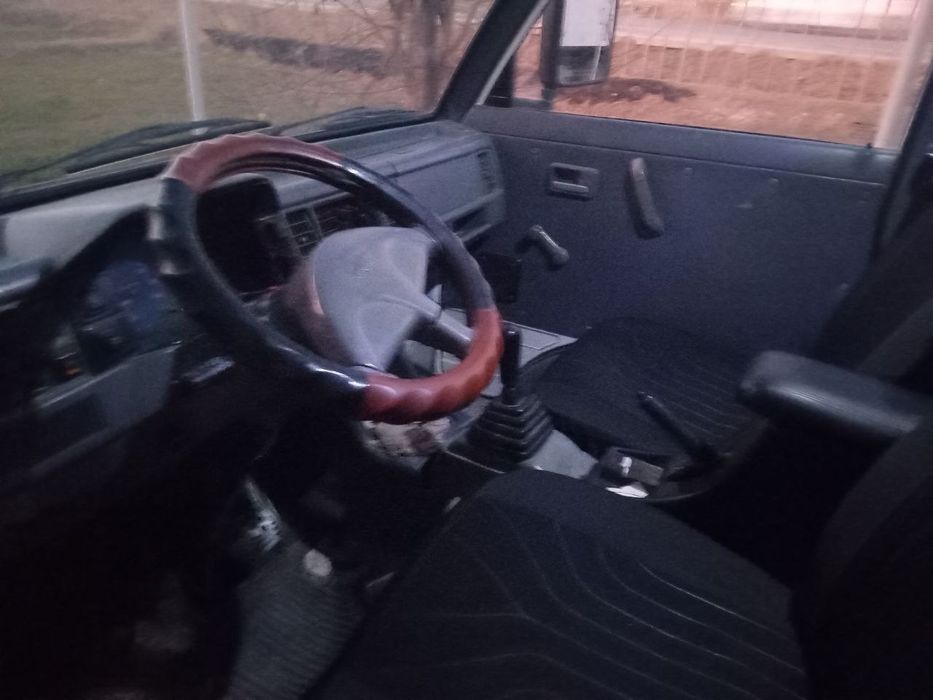 Дамас сотилади срочно