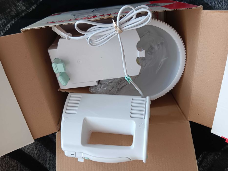 НОВ Миксер мулинекс 65 €