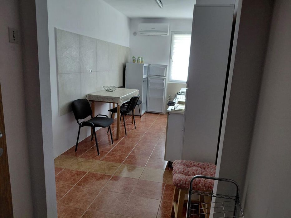 Inchiriez apartamen 2 camere