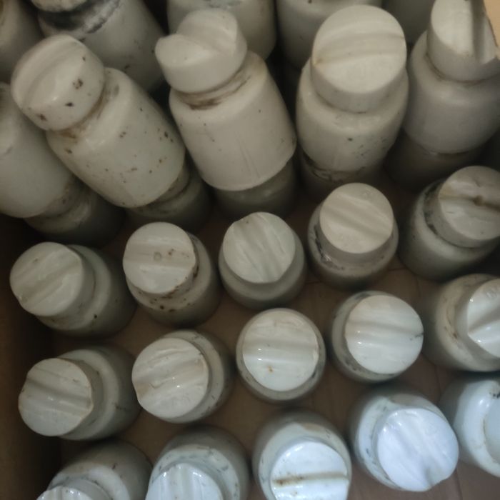 продам изоляторы