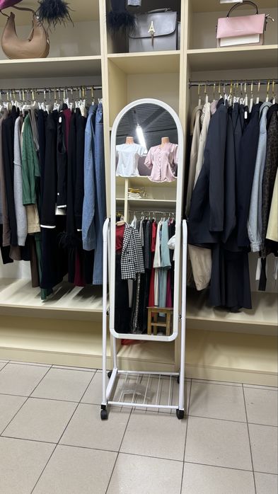 Шкафы для бутика