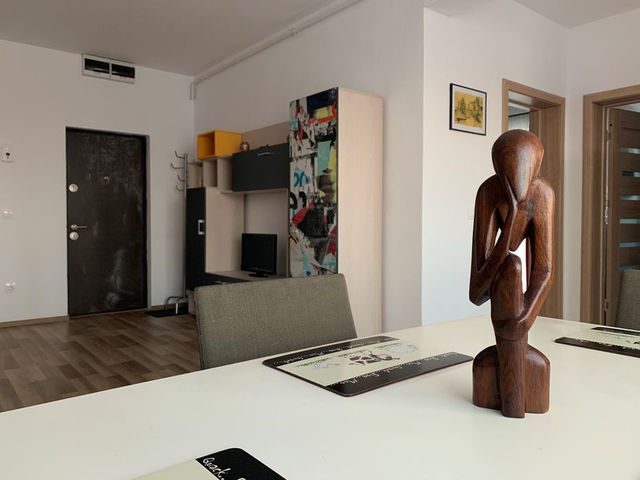 Inchiriez apartament Selimbar