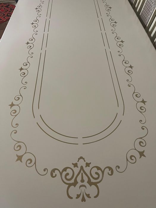 Стол со стульями