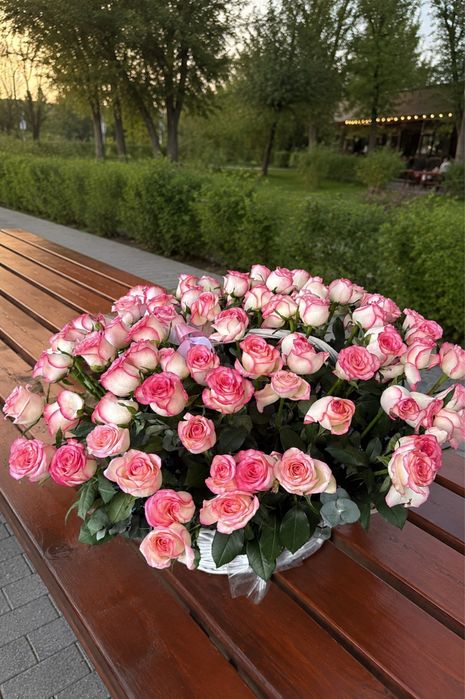 Роза большой с корзиной