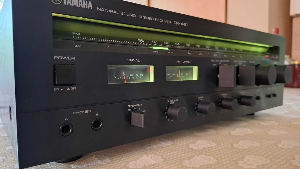 Yamaha CR-440 amplituner