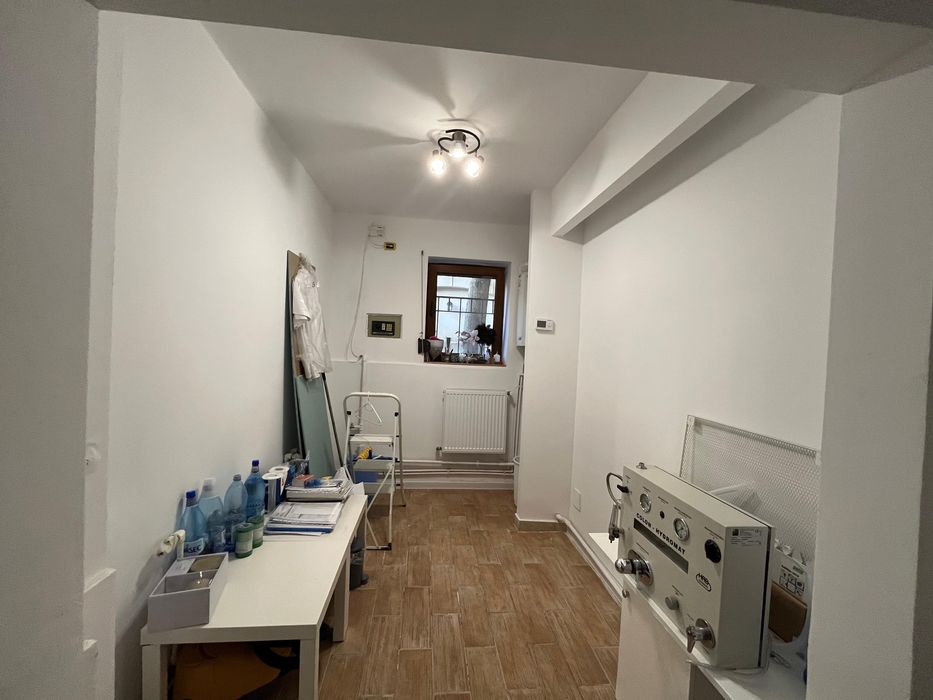 Vand apartament demisol, zona eminescu, proprietar