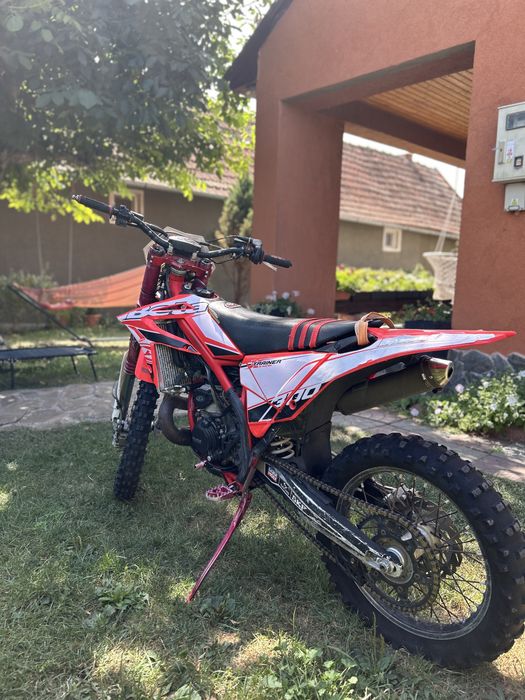 Vând beta xtrainer 300
