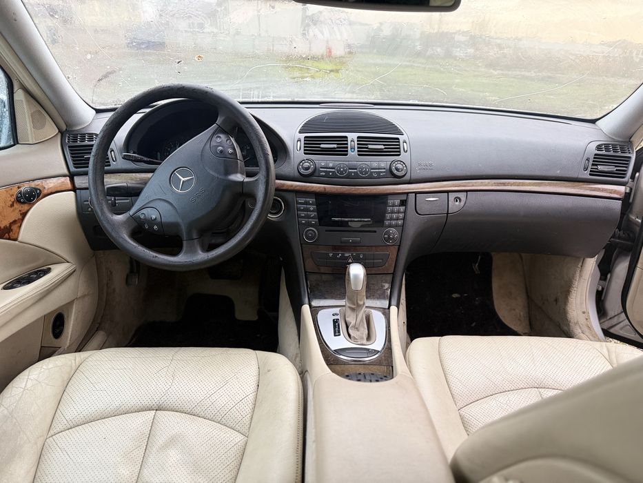 MERCEDES-BENZ E-Class 0 — imagine 4