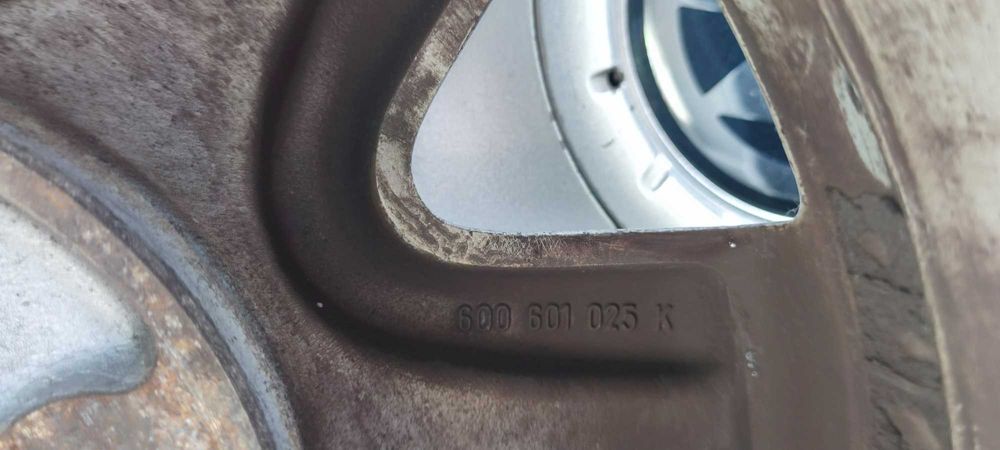 Vând jante R14 și cauciucuri 175/80/R14