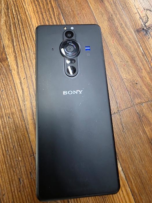 Продам Sony Xperia Pro I