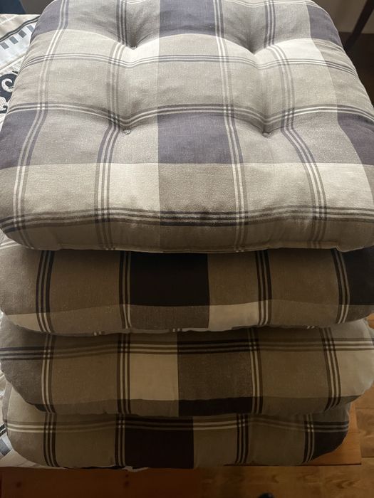 Masă + 4 scaune, aspect antichizat pin (IKEA)