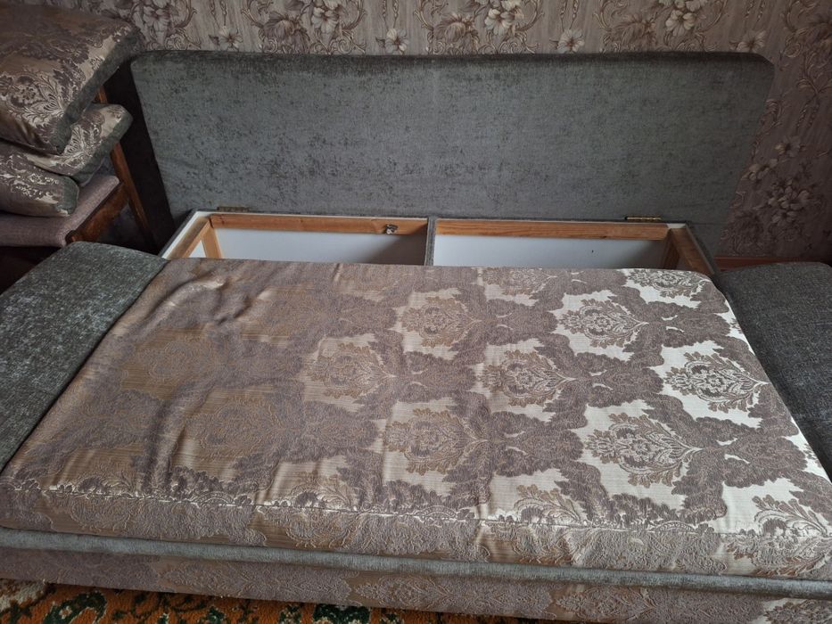 Диван в отличном состоянии