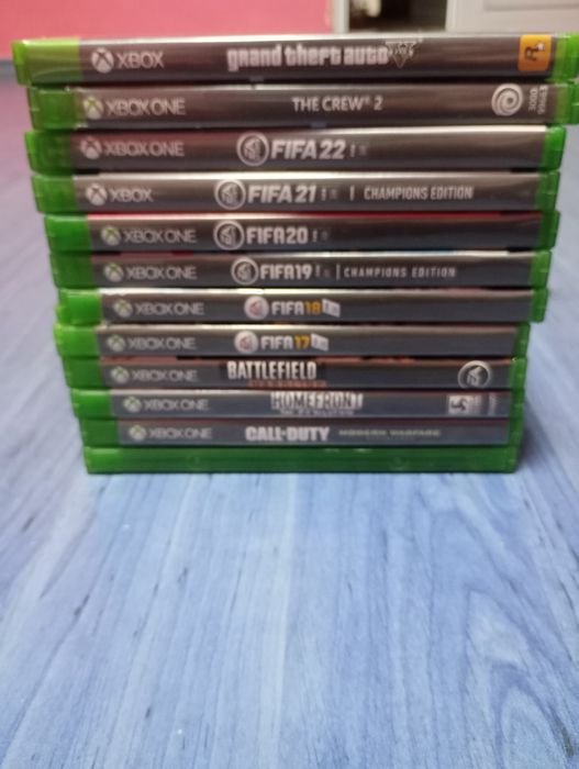 Vând jocuri Xbox one