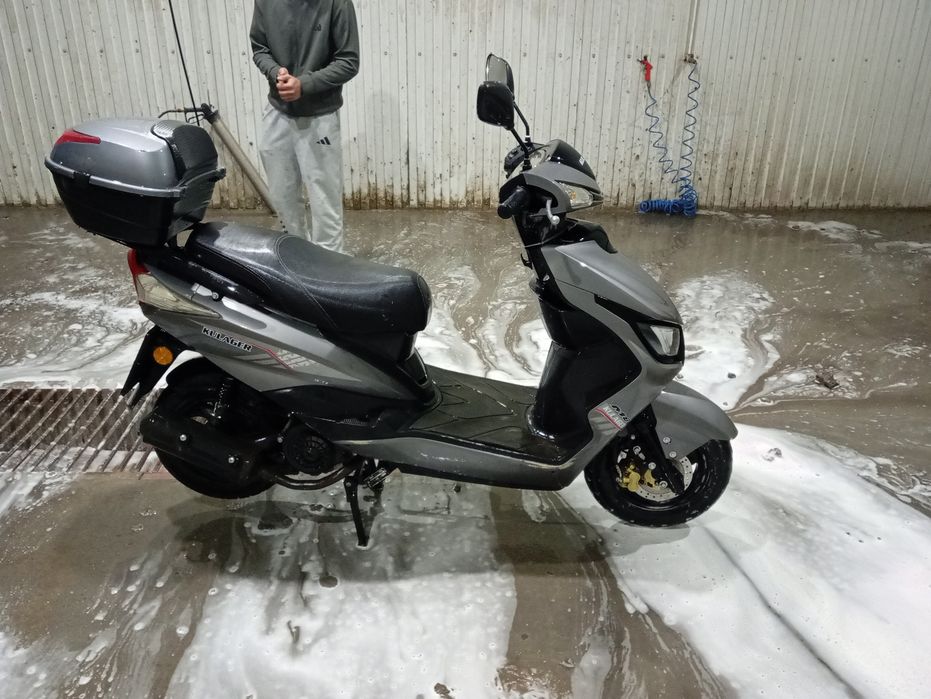Продам скутер м8