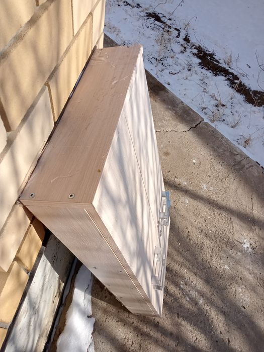 Продам шкаф навесной