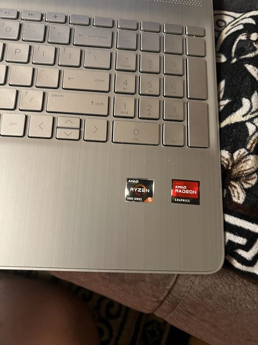 Hp notebook sotiladi