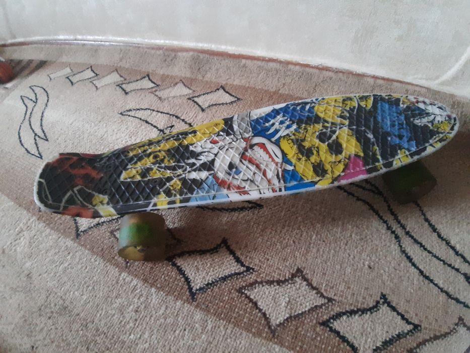 Продам самокат и пениборд