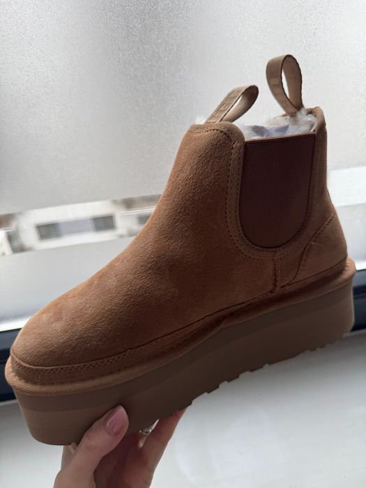 UGG Chelsea Platform