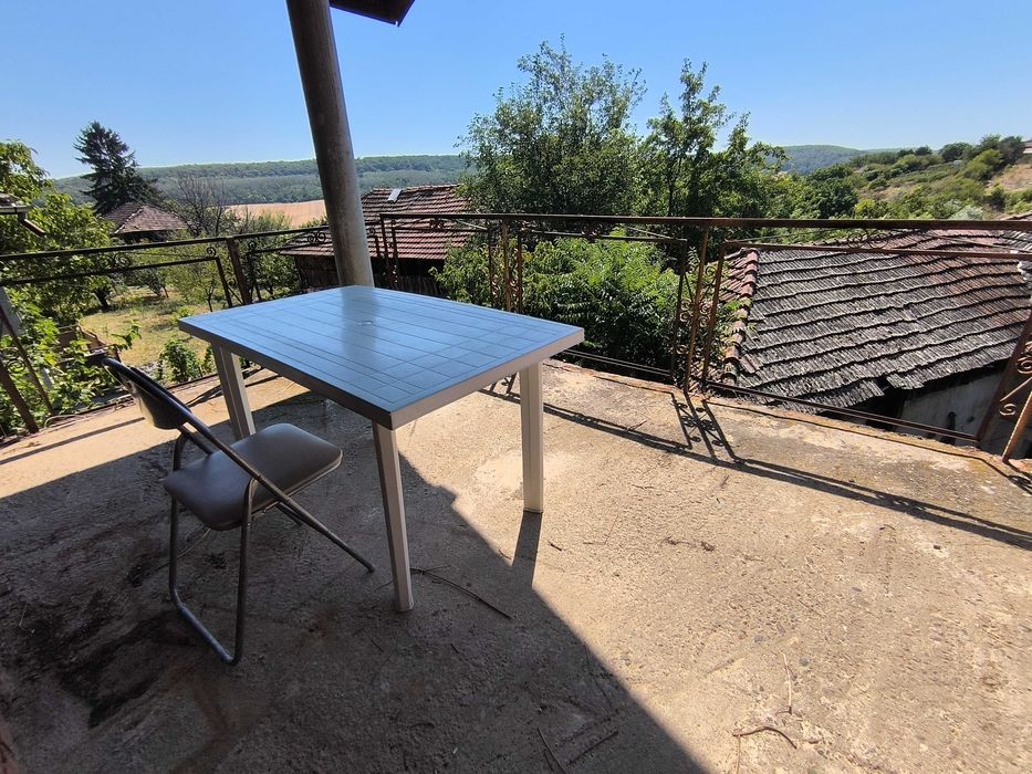 Продава се Къща в с. Тияновци, Област Видин - 320 кв.м за 76 €/кв.м - Снимка #2