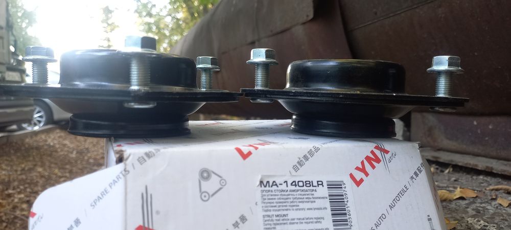 Опоры амортизатора на Toyota