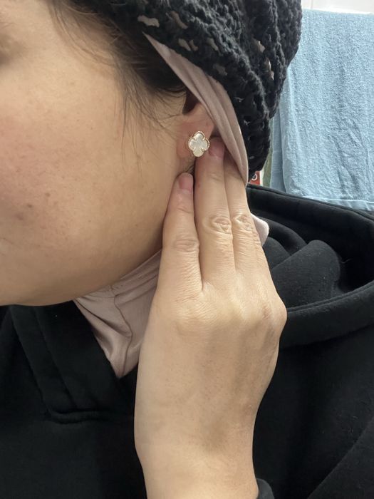 Продам серьги Ванклив