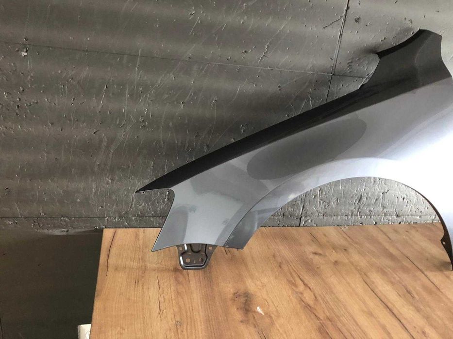 Aripa Fata Stanga VW Jetta 4/IV An 2011-2015 (LD7X (Gri Inchis))