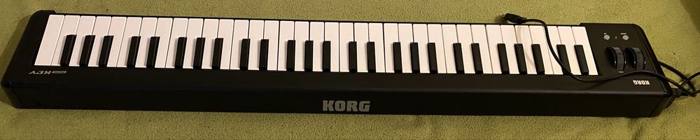 Midi клавиатура Korg Mikrokey 61 клавиша