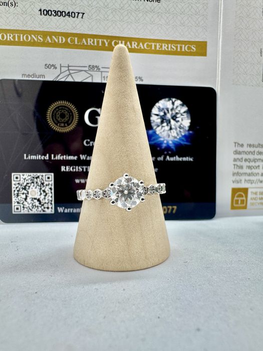 Сребърен пръстен с мойсанит (Диамант) 1 карат