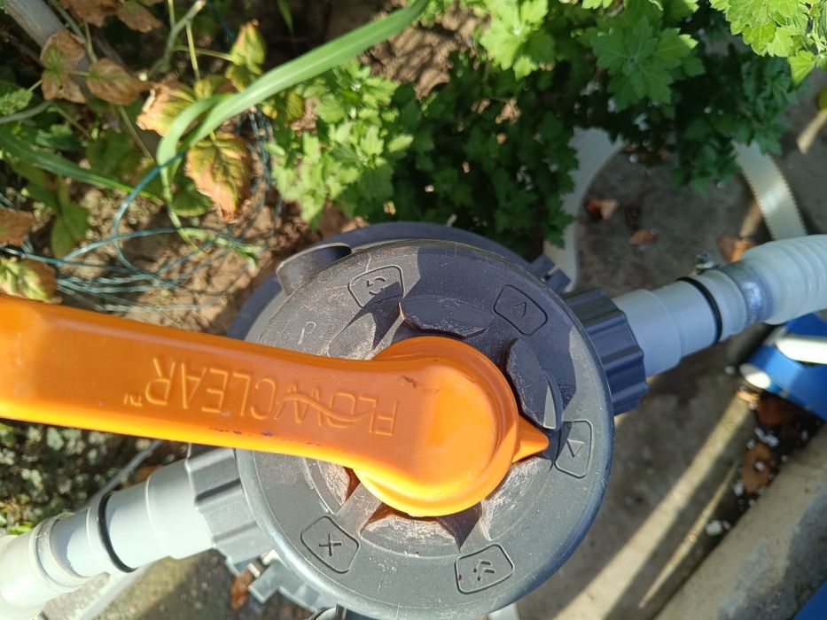 Piscina Intex cu pompa filtru nisip