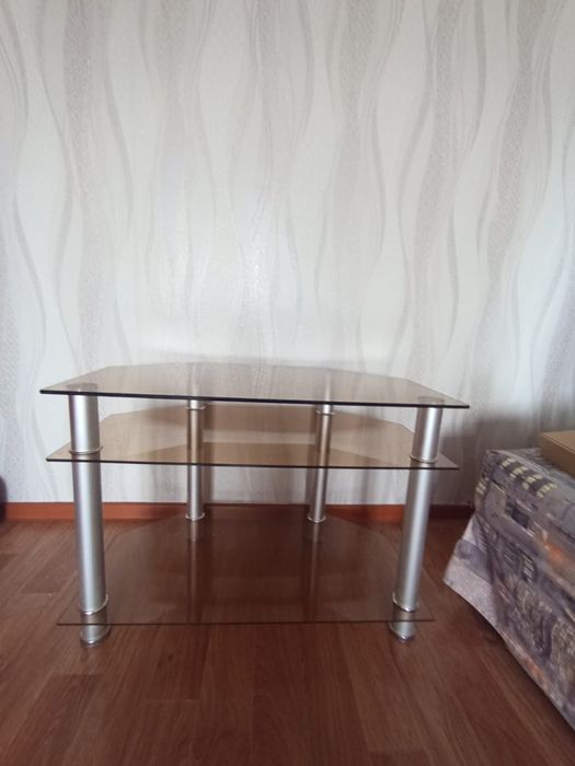 Продам журнальный столик