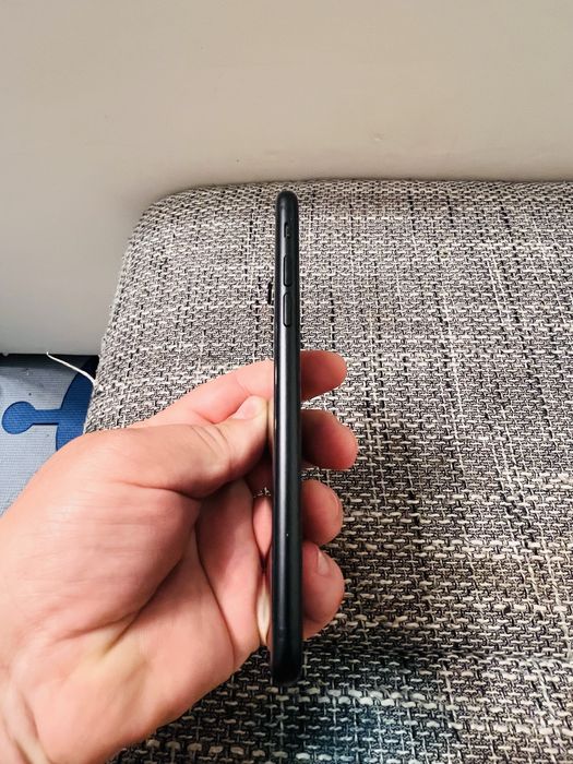 iPhone SE 2020 (SE 2) 64 GB – 4 bucăți disponibile