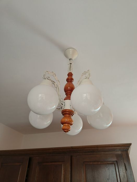 Candelabru, lustra, policandru, bec, aplica