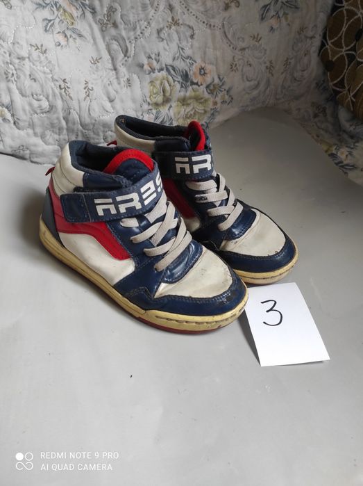 Продам ботинки и сапожки на мальчика