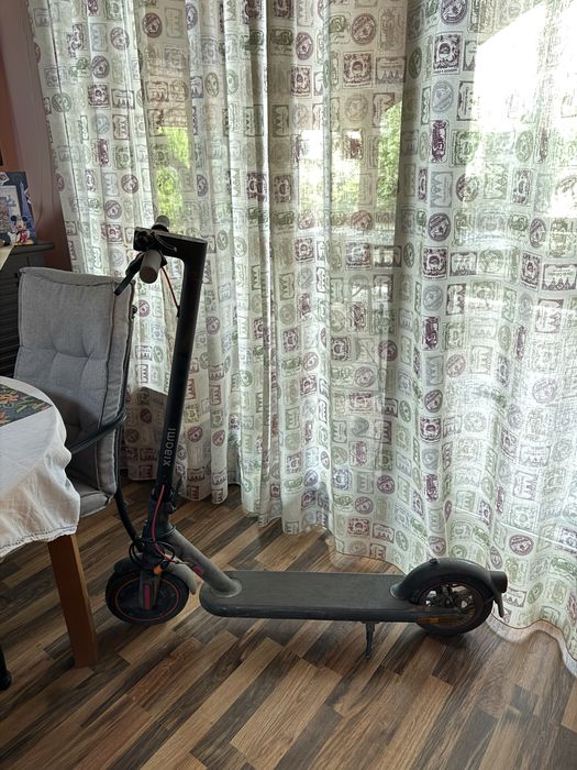 Trotinetă electrica Xiaomi Mi 4 Pro gen 1