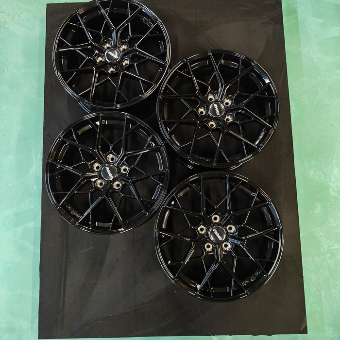 R17 PCD 5 *114,3 Комплект новых легкосплавных дисков