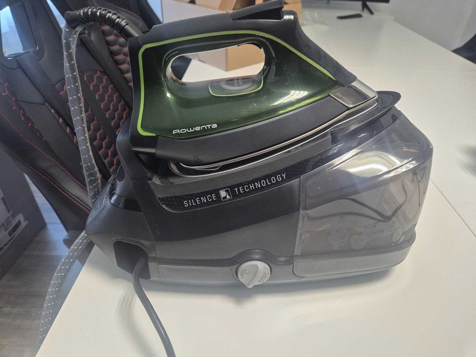 Парогенераторна ютия Rowenta DG9226 / Парна станция
