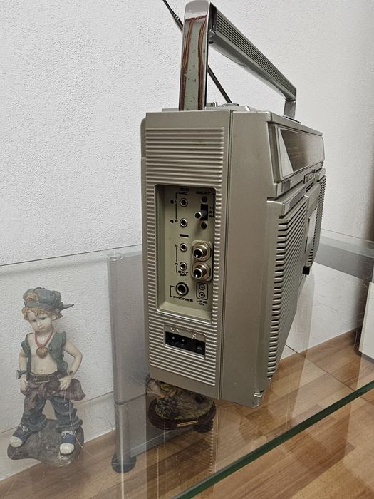 Radio Casetofon SHARP GF-5454 AKAI AJ-420 Stare perfectă