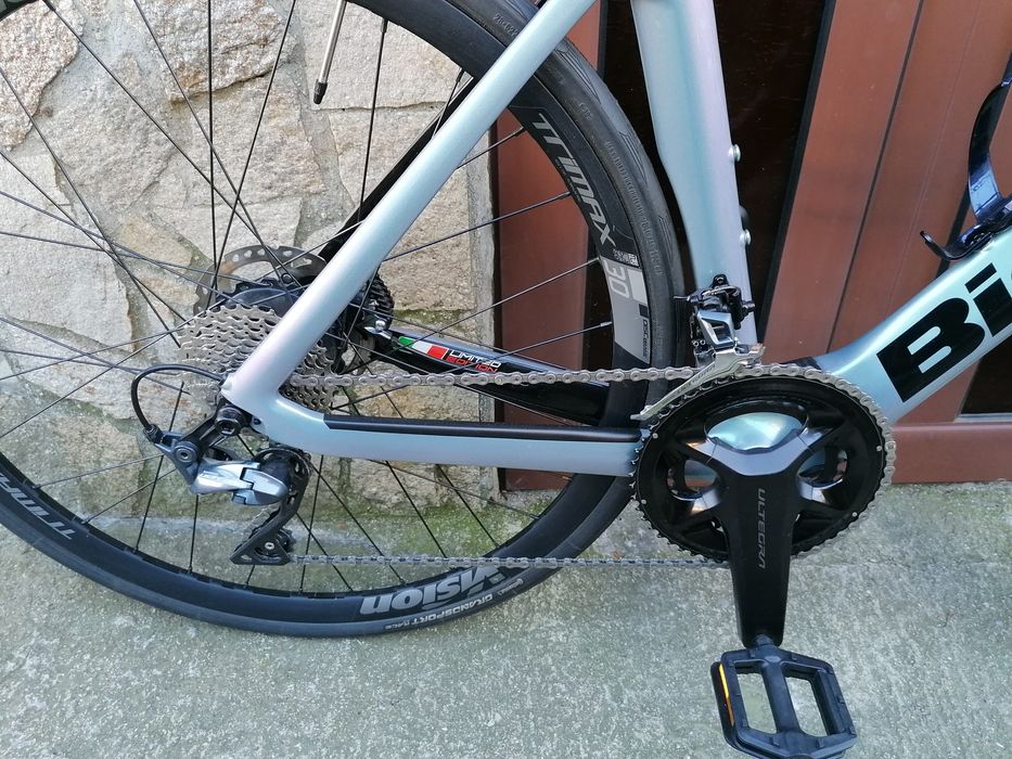 BIANCHI  E-Road  Carbon, Shimano Ultegra 2*11