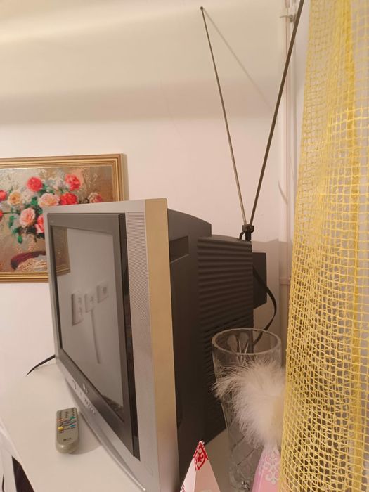 Продам телевизор