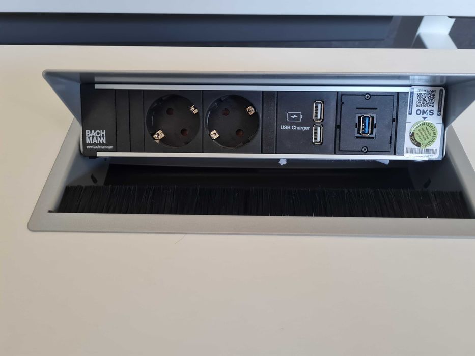 Birou Steelcase electric dublu. Reduceri de toamna!!!