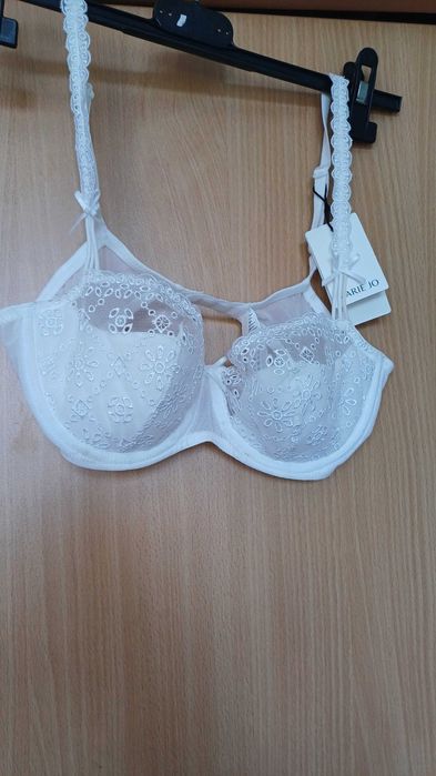 Бял сутиен Marie Jo 70 C нов